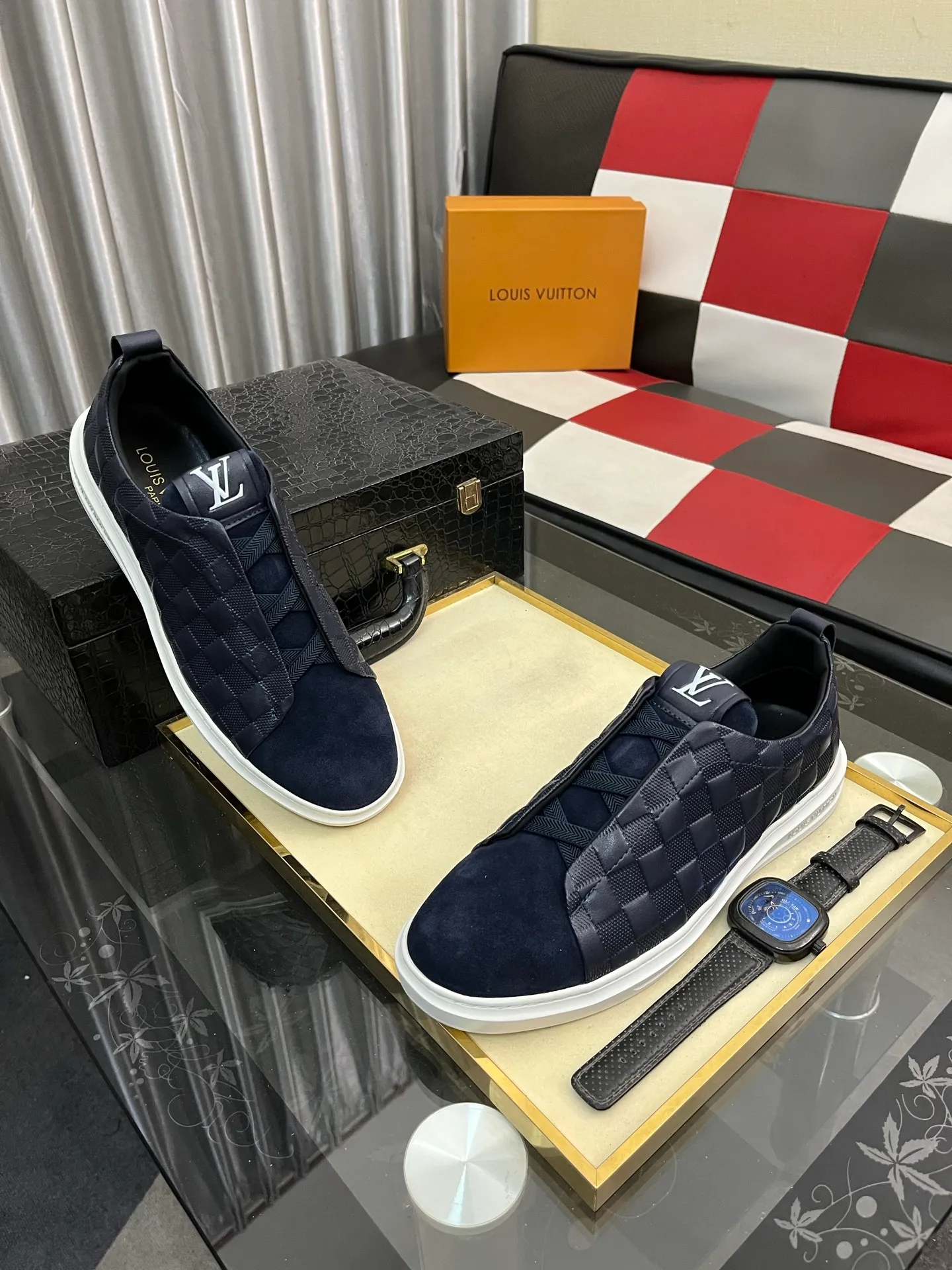 Men's shoes💰: 438⌚️⌚️"Loui* Vuitto*" LV's new Gaobang sports and casual shoes, imported first-layer cowhide ➕ imported sheepskin lining, high-end and comfortable, original outsole is light and wear-resistant! Purely handmade, details determine quality! Size 38-444️⃣Colors available